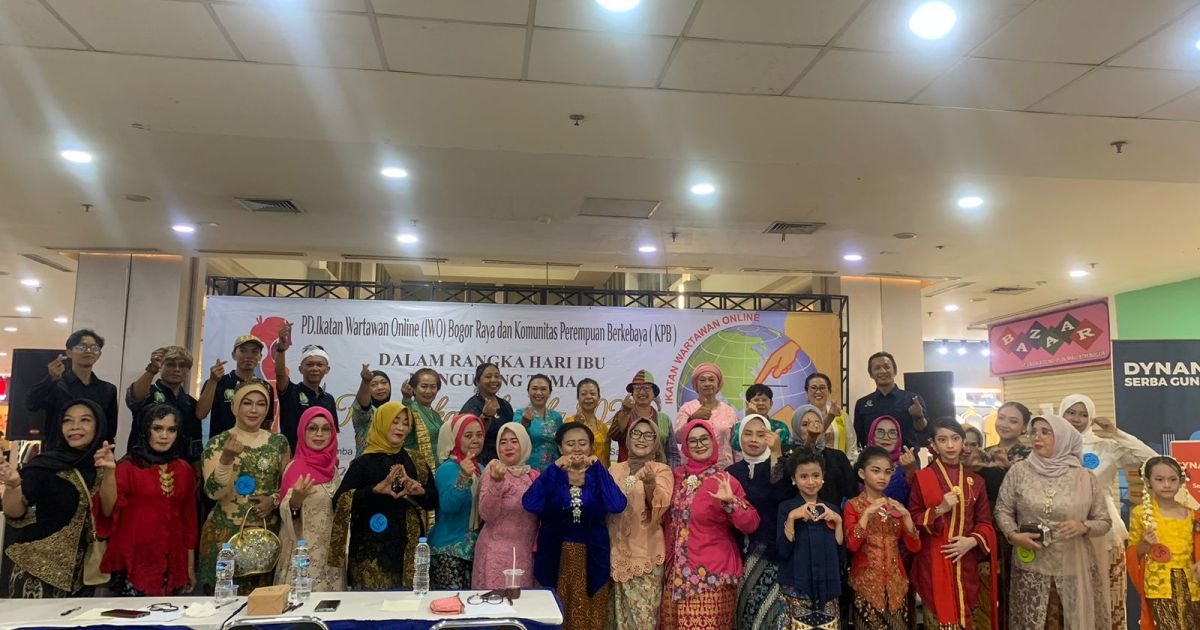 Hari Ibu di Bogor: Jurnalis IWO Bogor dan Perempuan Berkebaya Gelar Lomba Kebaya Sunda di Mall BTM
