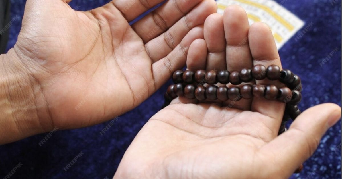 Dilema Zikir dalam Khotbah Jumat: Membedah Batasan Istima’ dan Daftar Larangan Mutlak di Mimbar Suci