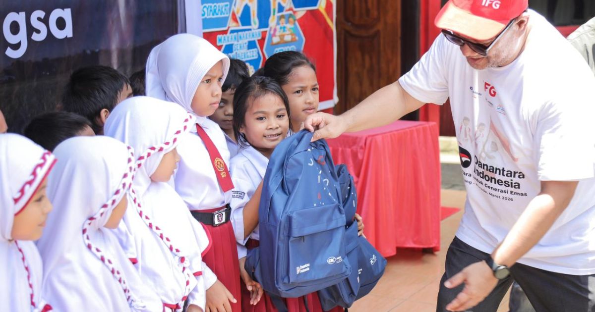 IFG Perkuat Akses Pendidikan di Sulut dan Gorontalo Lewat Distribusi Ribuan Paket Bantuan Sekolah