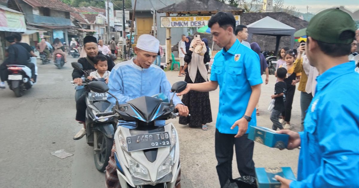 DPK KNPI Nanggung Gelar Bagi-Bagi Takjil, Pererat Silaturahmi dan Semangat Gotong Royong