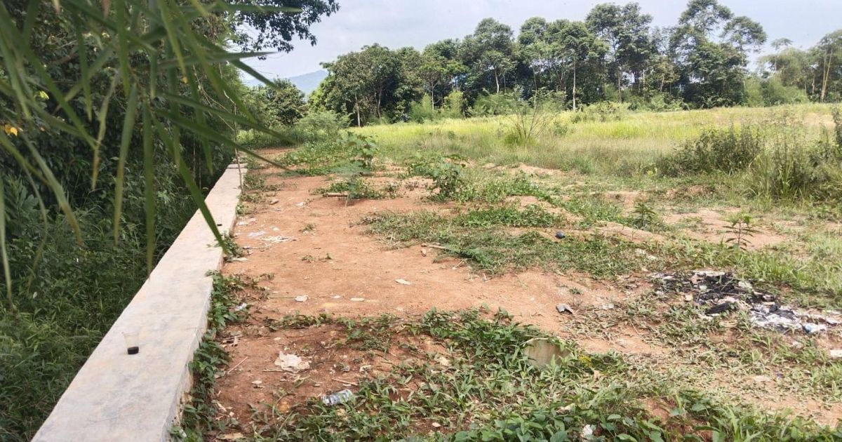 Warga Desa Sipak Jasinga Protes Proyek Lapangan Mangkrak, Dana Desa Disorot