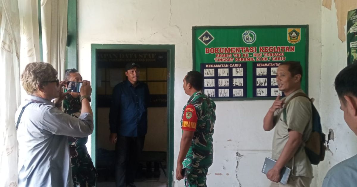 DPTR Kabupaten Bogor melakukan survei lokasi pembangunan kantor Koramil 0621-08 Cariu.